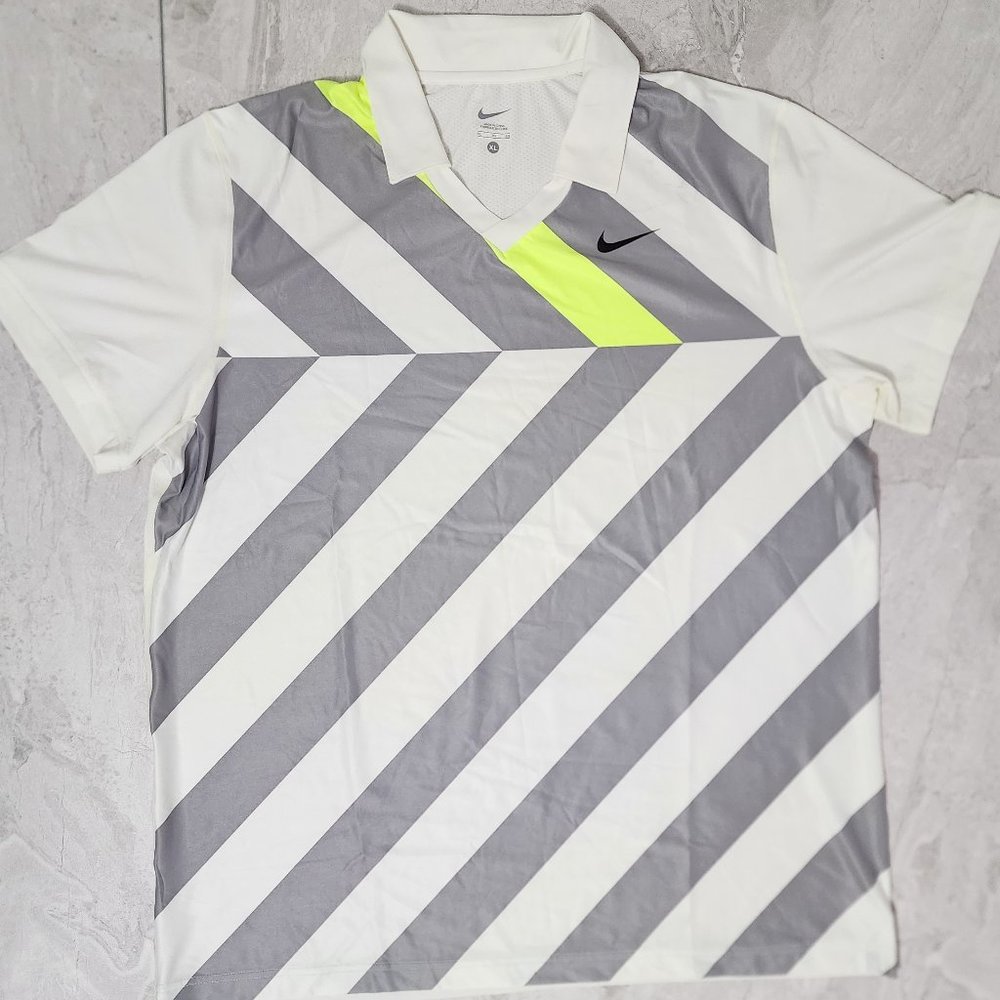 Nike Striped Short Sleeve Tee Men’s White/Gray Size X-Large New